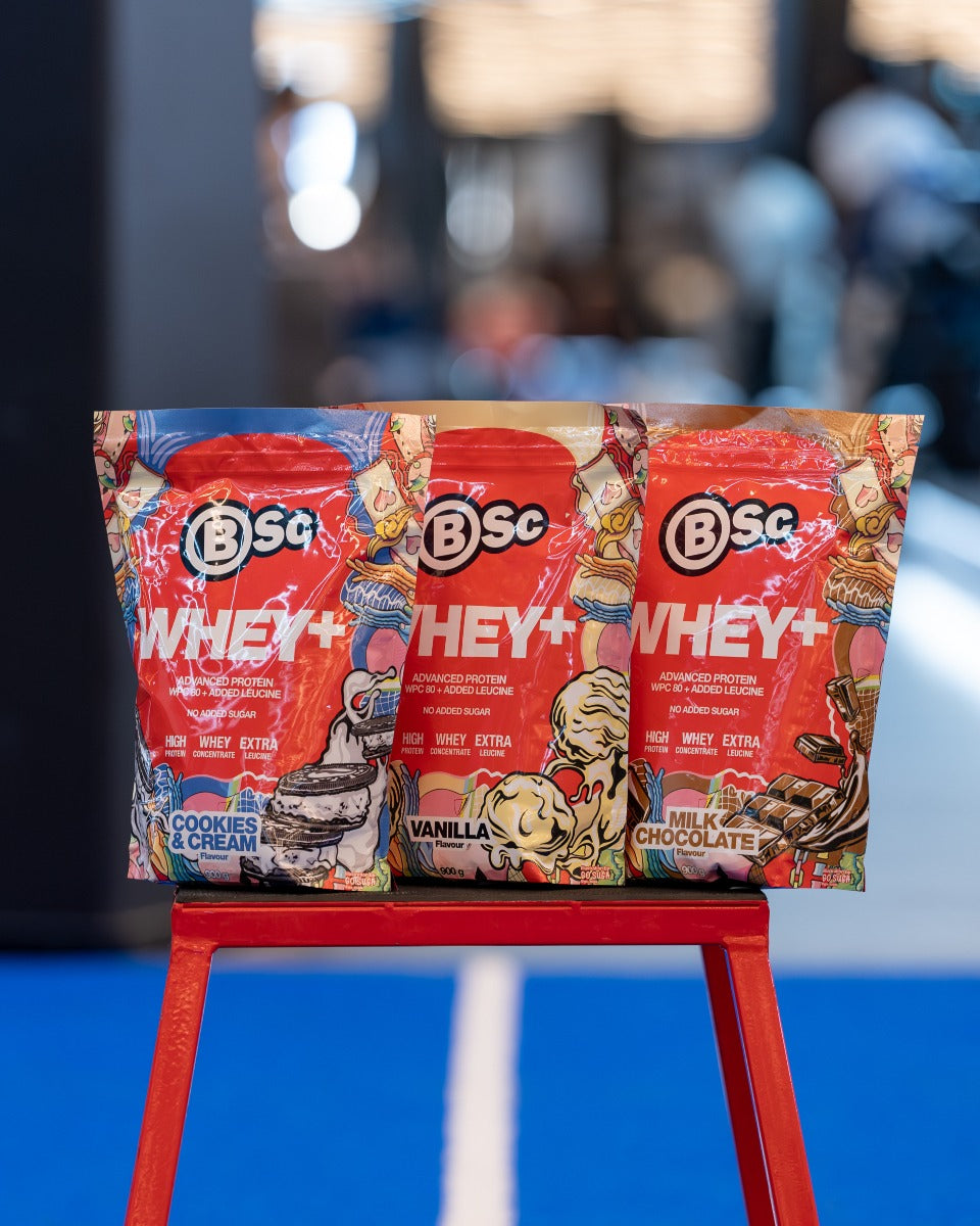 Whey + - Milk Chocolate (900G) og Shaker