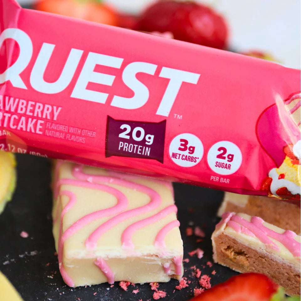 Quest Protein Bar – jordbær kage 🧁 (12 x 60 g) Sidste Salgsdato 24.08.2026