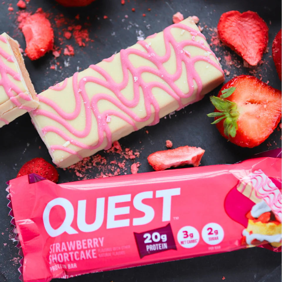 Quest Protein Bar – jordbær kage 🧁 (12 x 60 g) Sidste Salgsdato 24.08.2026