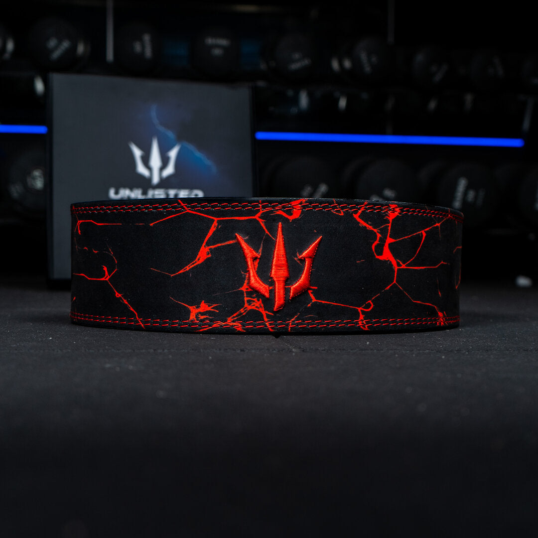 Rød Unlisted Strength lever belt set bagfra